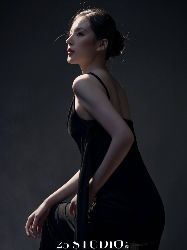 Nuova Collezione 2026: Abbigli - Photography Studio recensione e prezzo